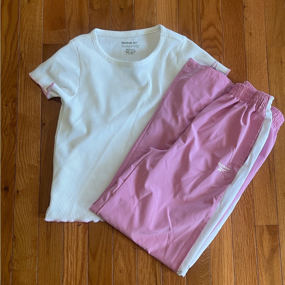 White Ribbed Tee and Pink Joggers Set Reebok